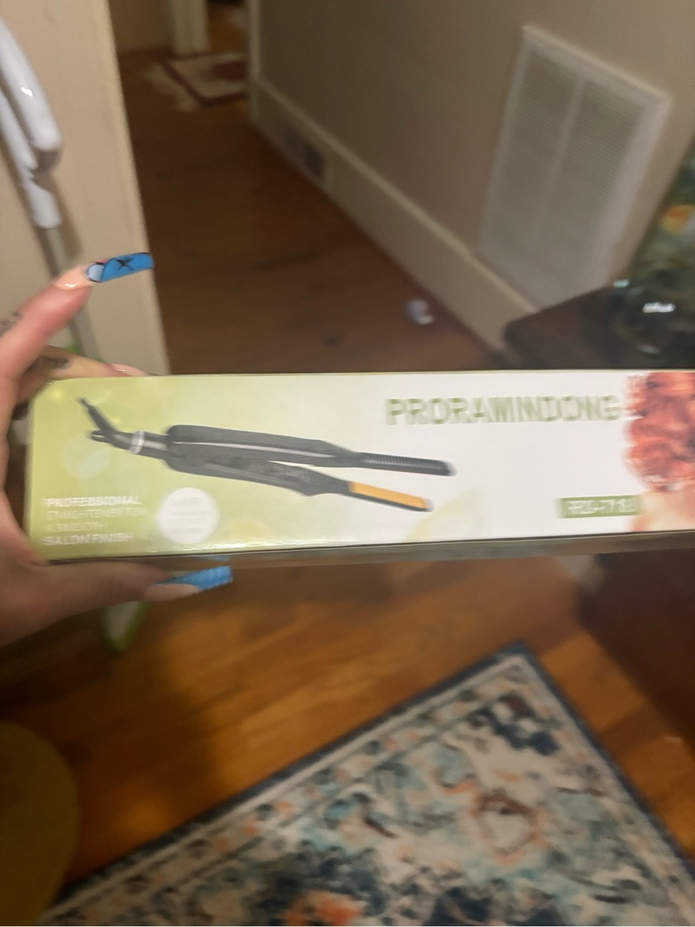 PROFAMINDONG Hair Straightener with Black and Yellow Detail